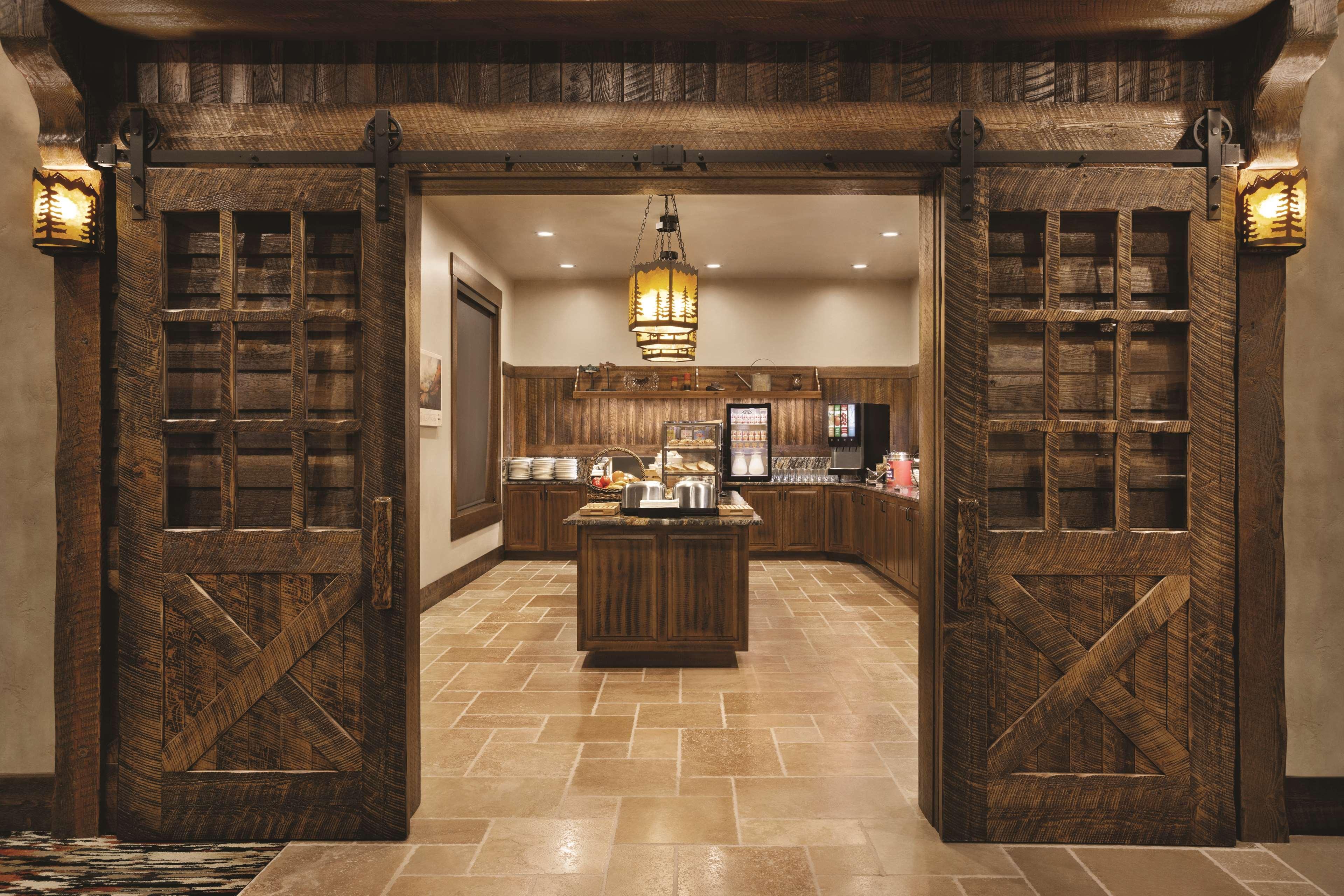 Glacier International Lodge Kalispell Exterior photo